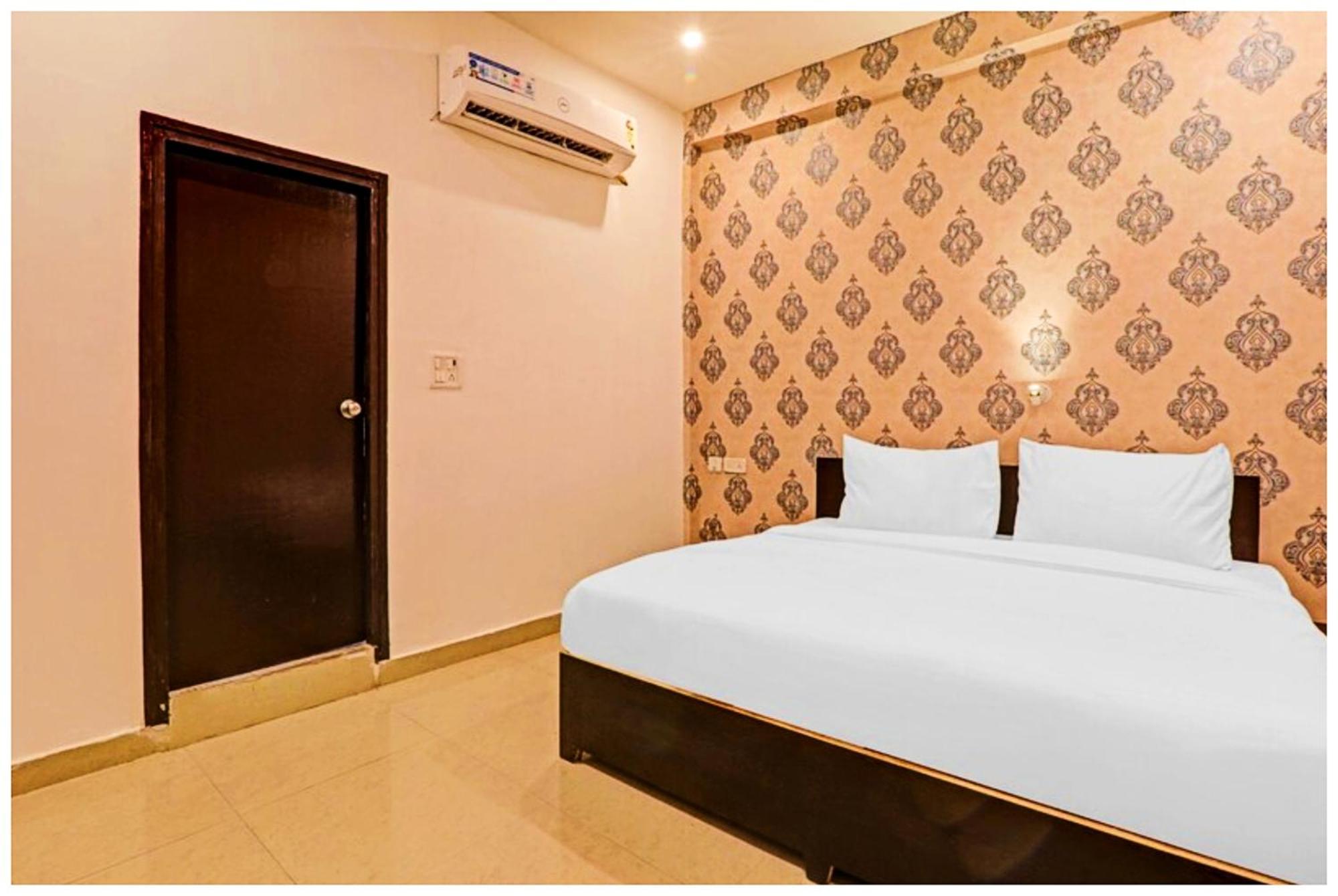 Hotel Budget A G L Near Temple - Hygiene & Spacious - With Wifi- And Parking Facilities - Premium In 3*