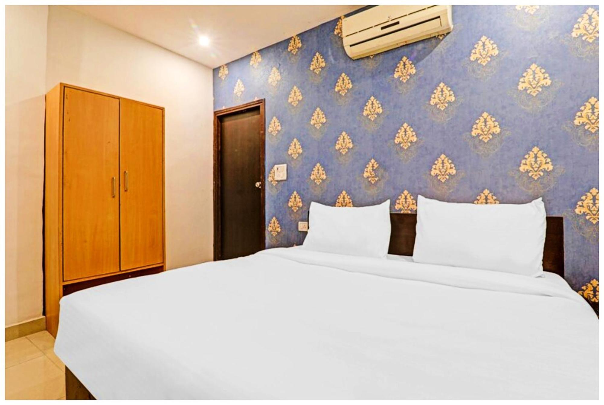 Hotel Budget A G L Near Temple - Hygiene & Spacious - With Wifi- And Parking Facilities - Premium In 3*