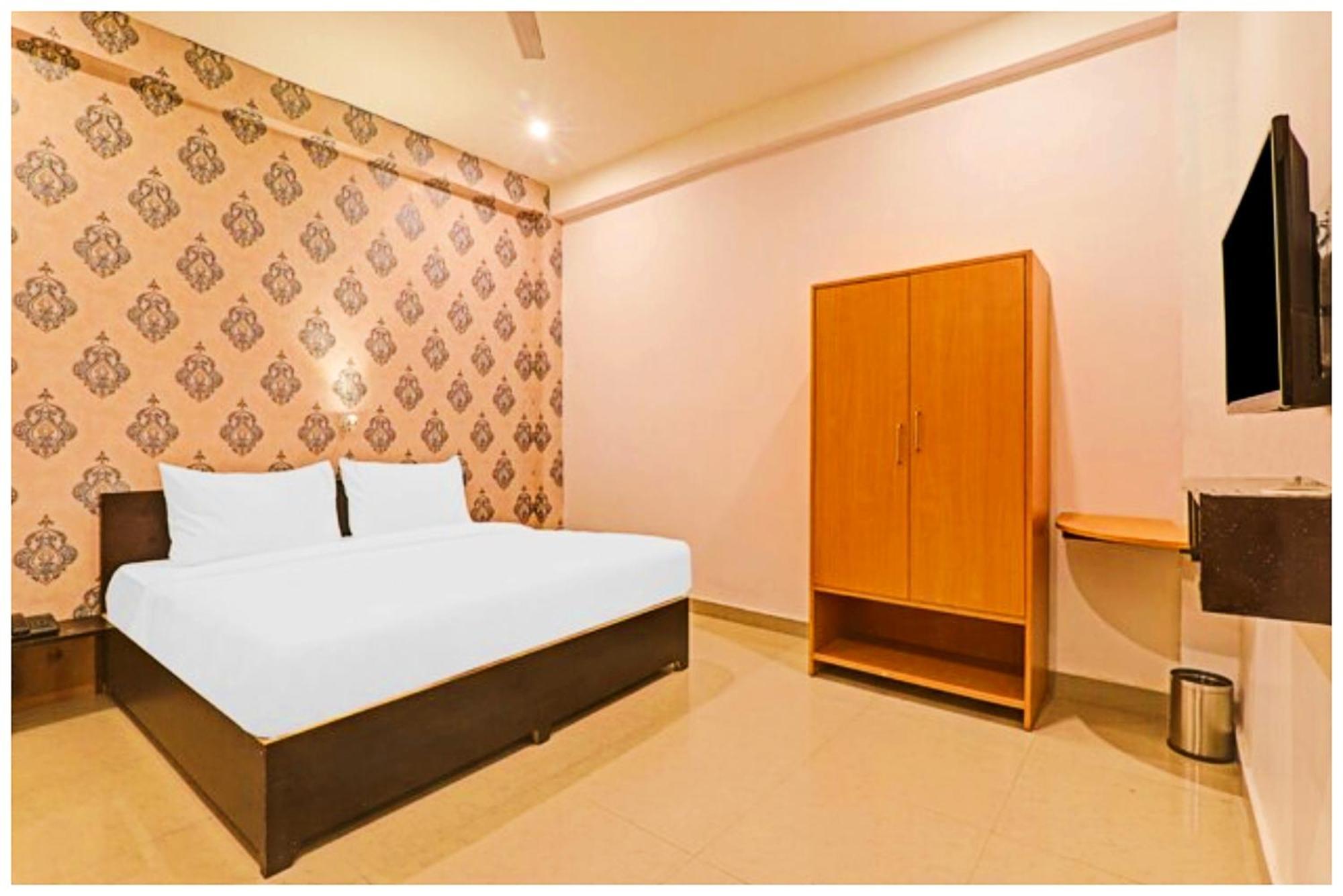 Budget A G L Near Temple - Hygiene & Spacious - With Wifi- And Parking Facilities - Premium In Hotel 3*